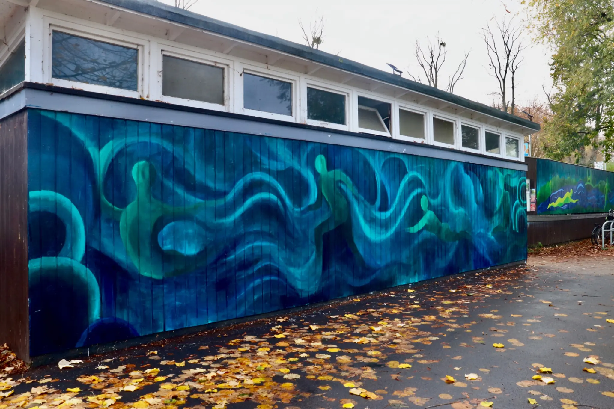 The Human Current flowing around the lido building